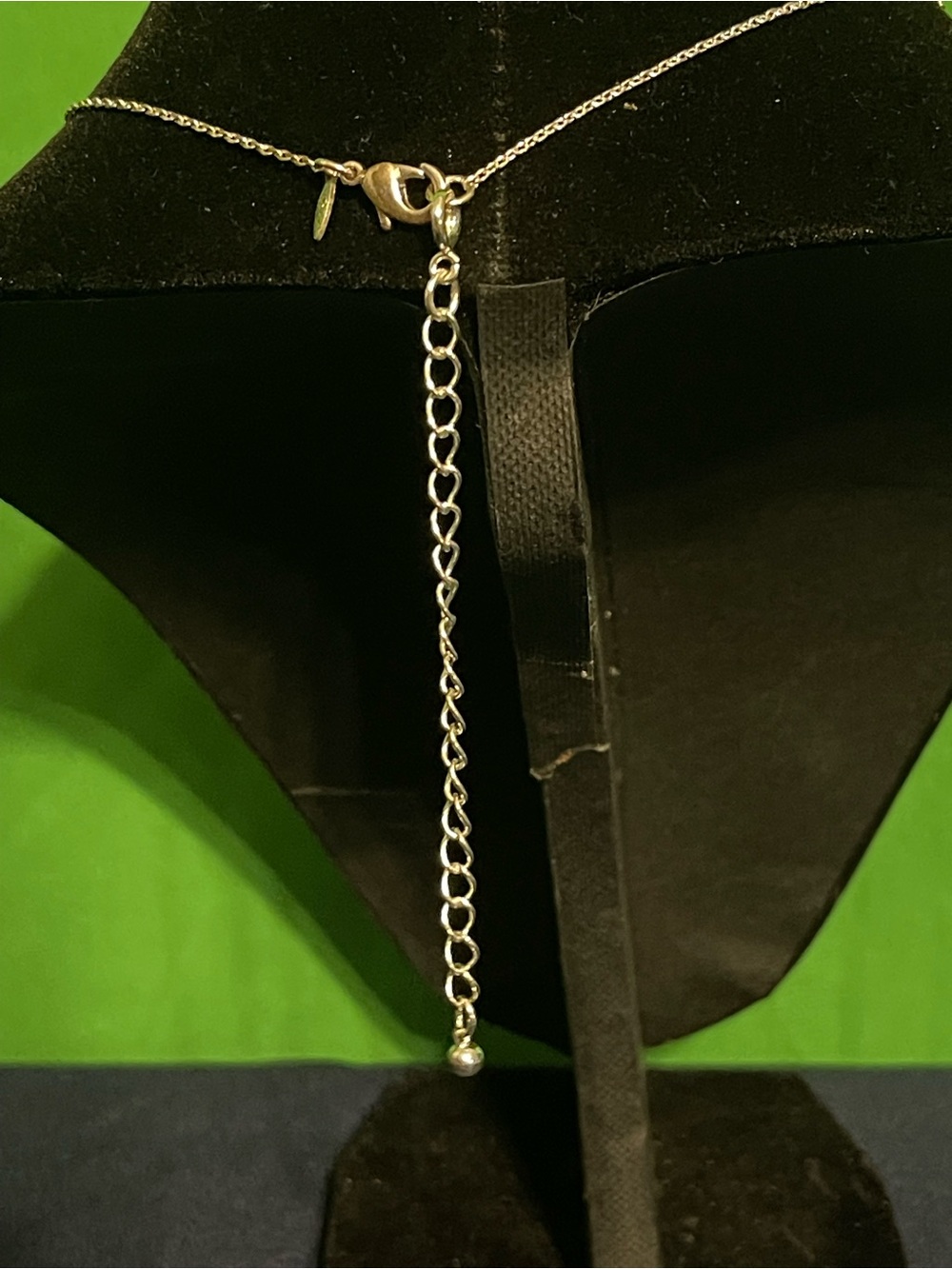 Vintage Avon Two-toned Eternity Circle Necklace Gift Set - Picture 3 of 5